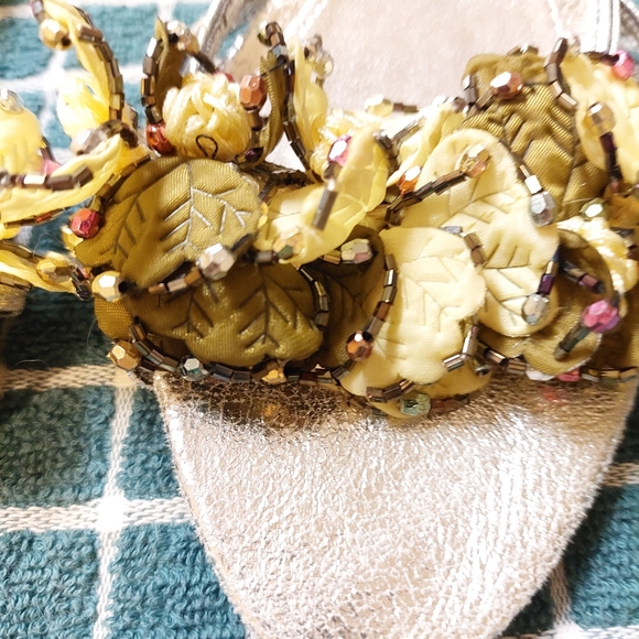 Shoes - Picture 2 of 4